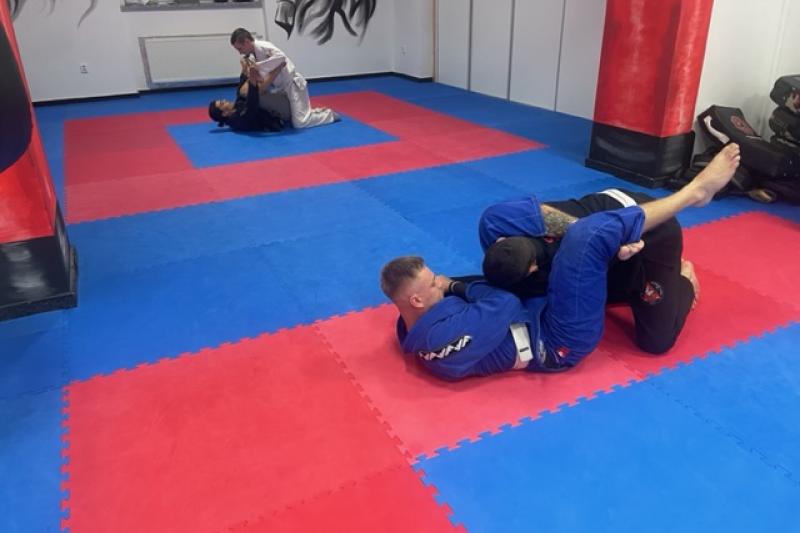 Brazilian jiujitsu 15 +, Velký sál Dojo Rezervační systém